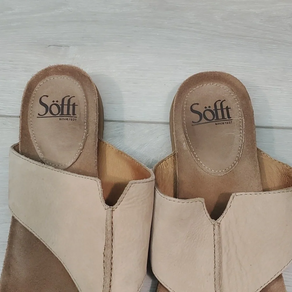 Sofft Womens Comfort Leather T strap Sandals Flats shoes 8.5M